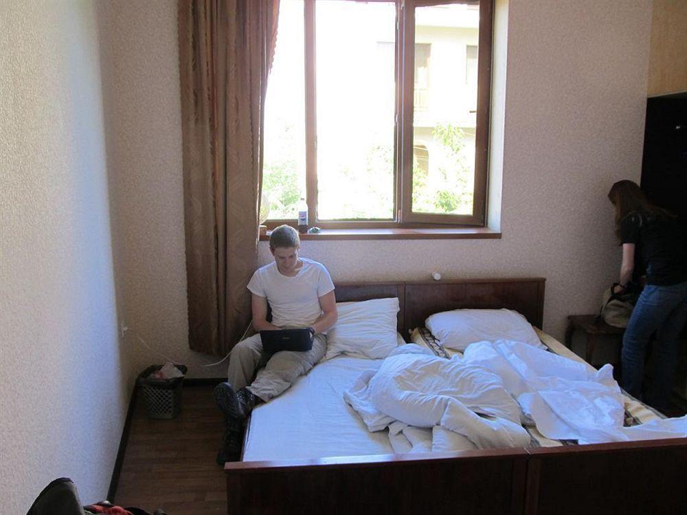 Glide Hostel Erivan Dış mekan fotoğraf