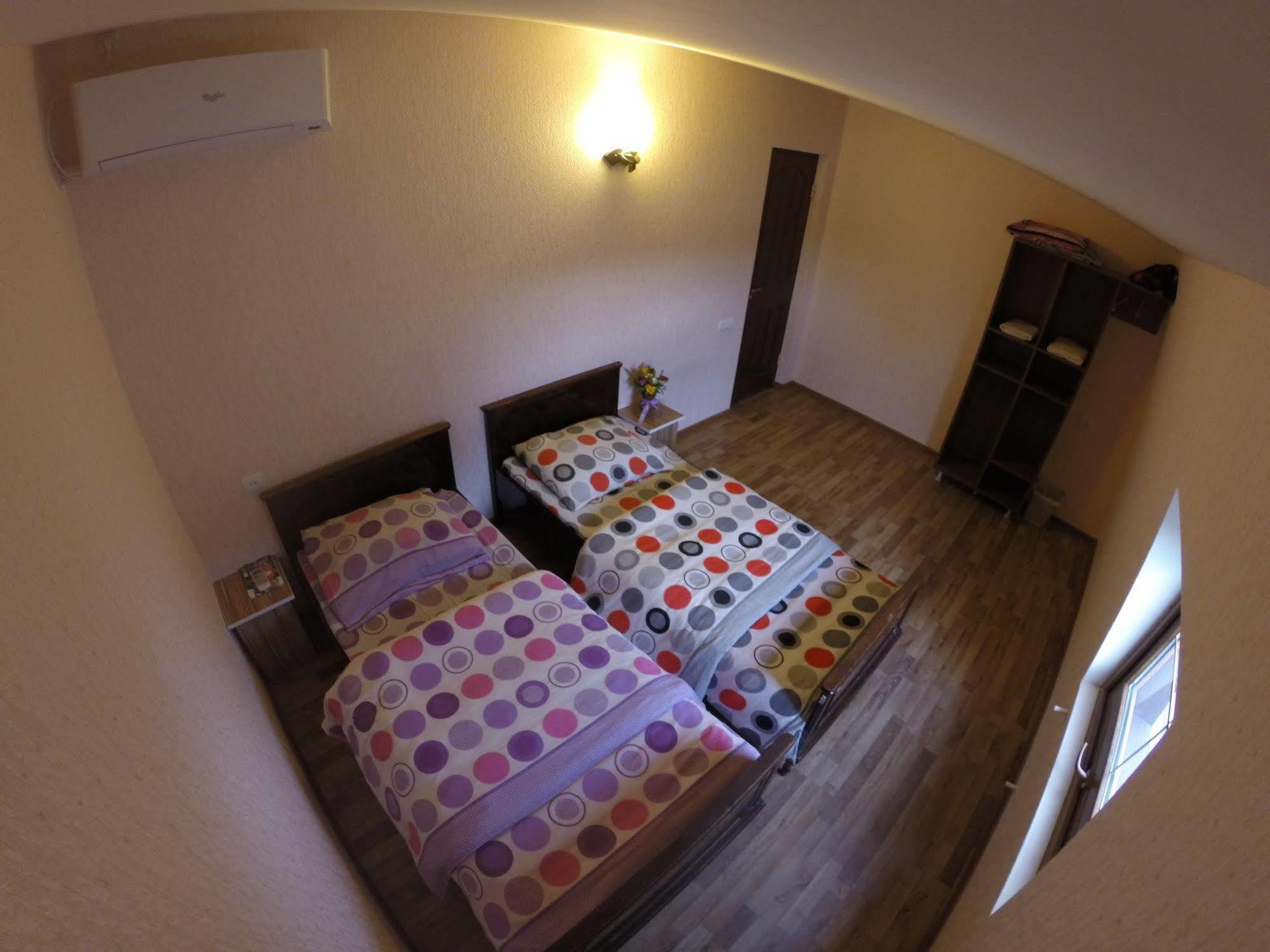 Glide Hostel Erivan Dış mekan fotoğraf