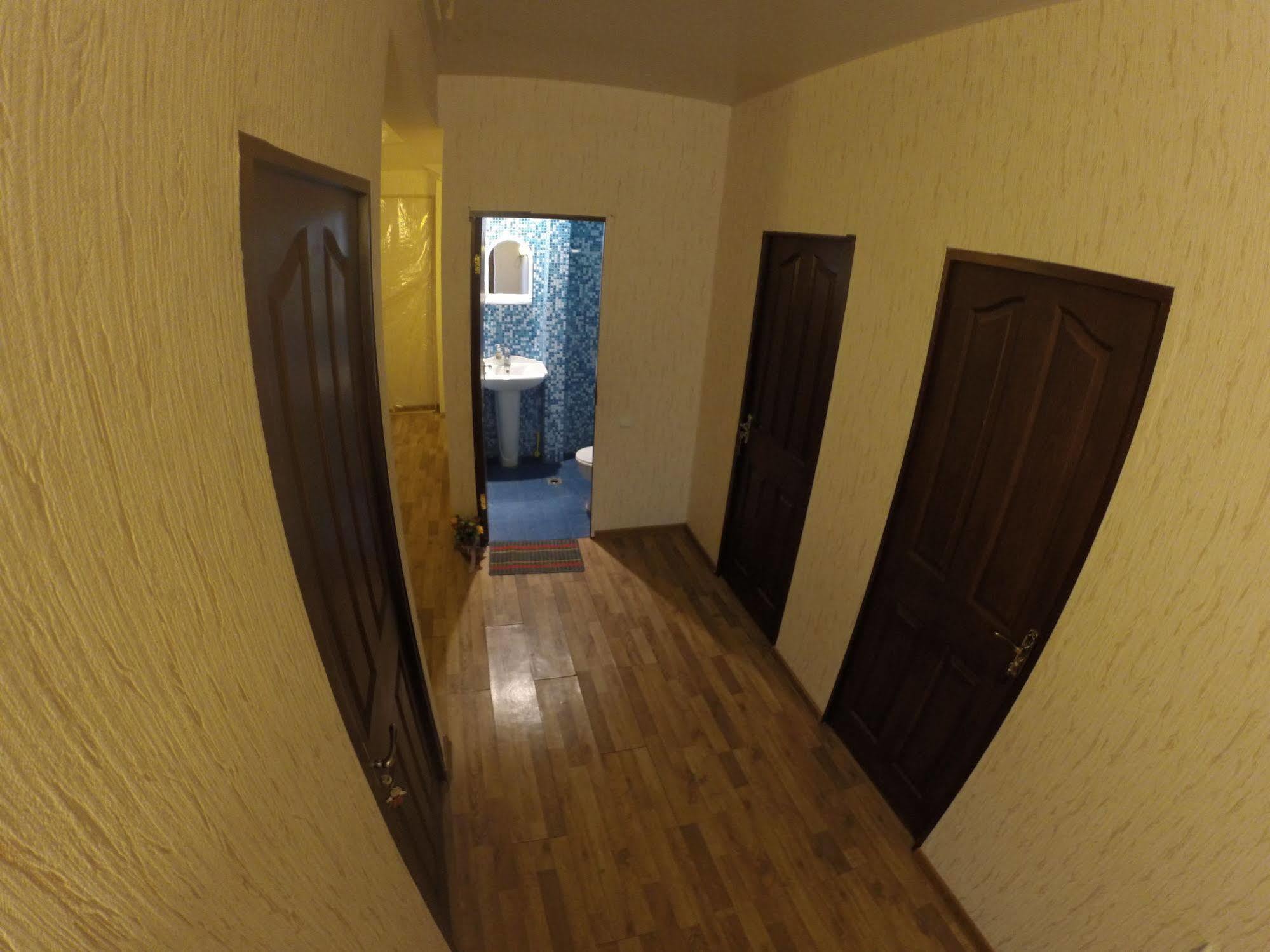 Glide Hostel Erivan Dış mekan fotoğraf