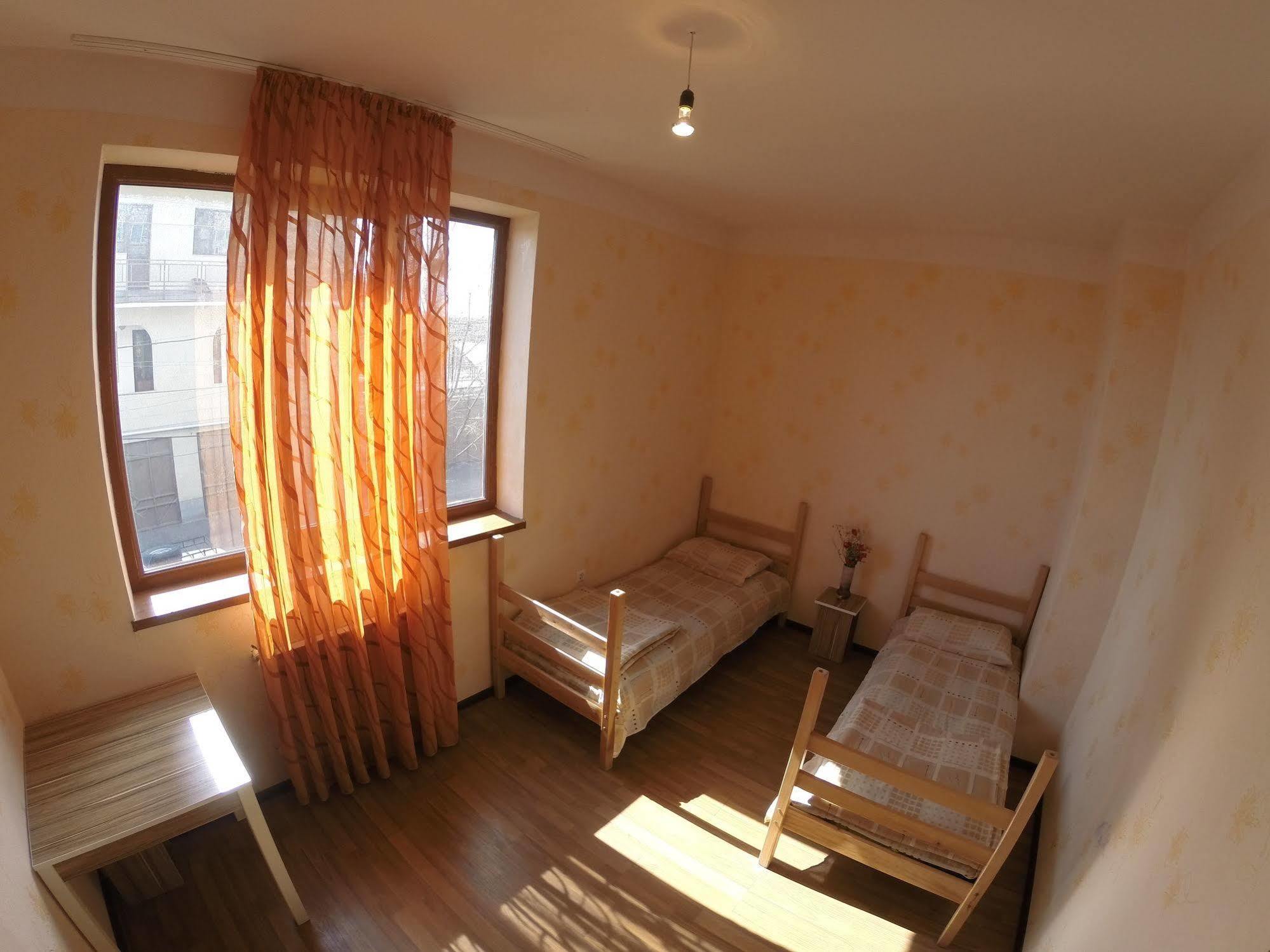 Glide Hostel Erivan Dış mekan fotoğraf