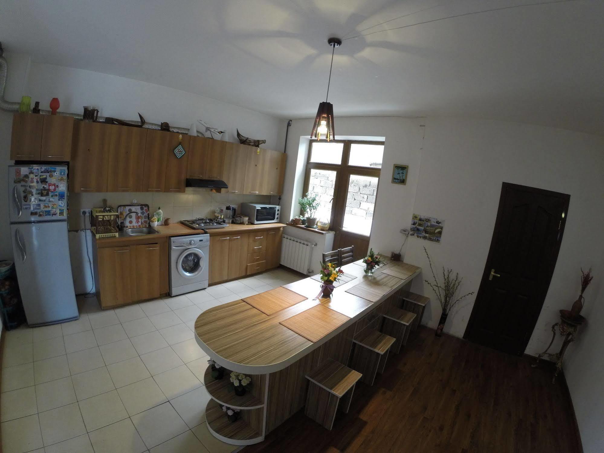 Glide Hostel Erivan Dış mekan fotoğraf
